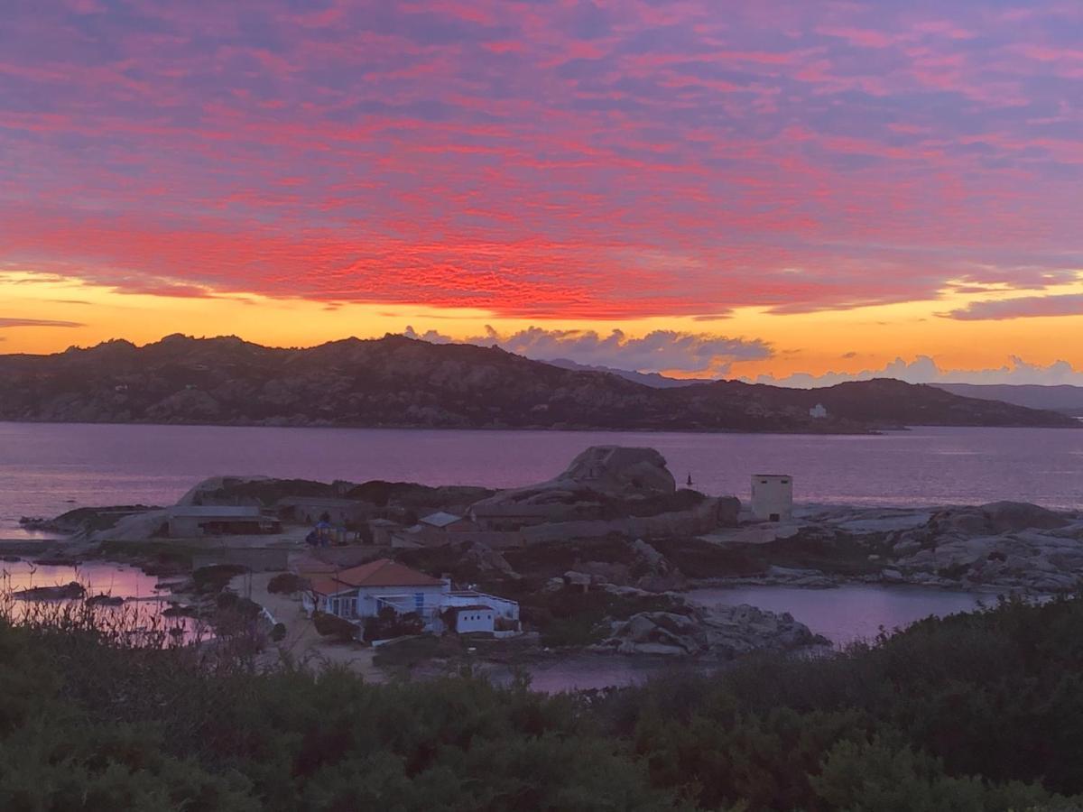 A Punta Tegge Il Mare La Spiaggia Il Tramonto Villa La Maddalena  Exterior foto